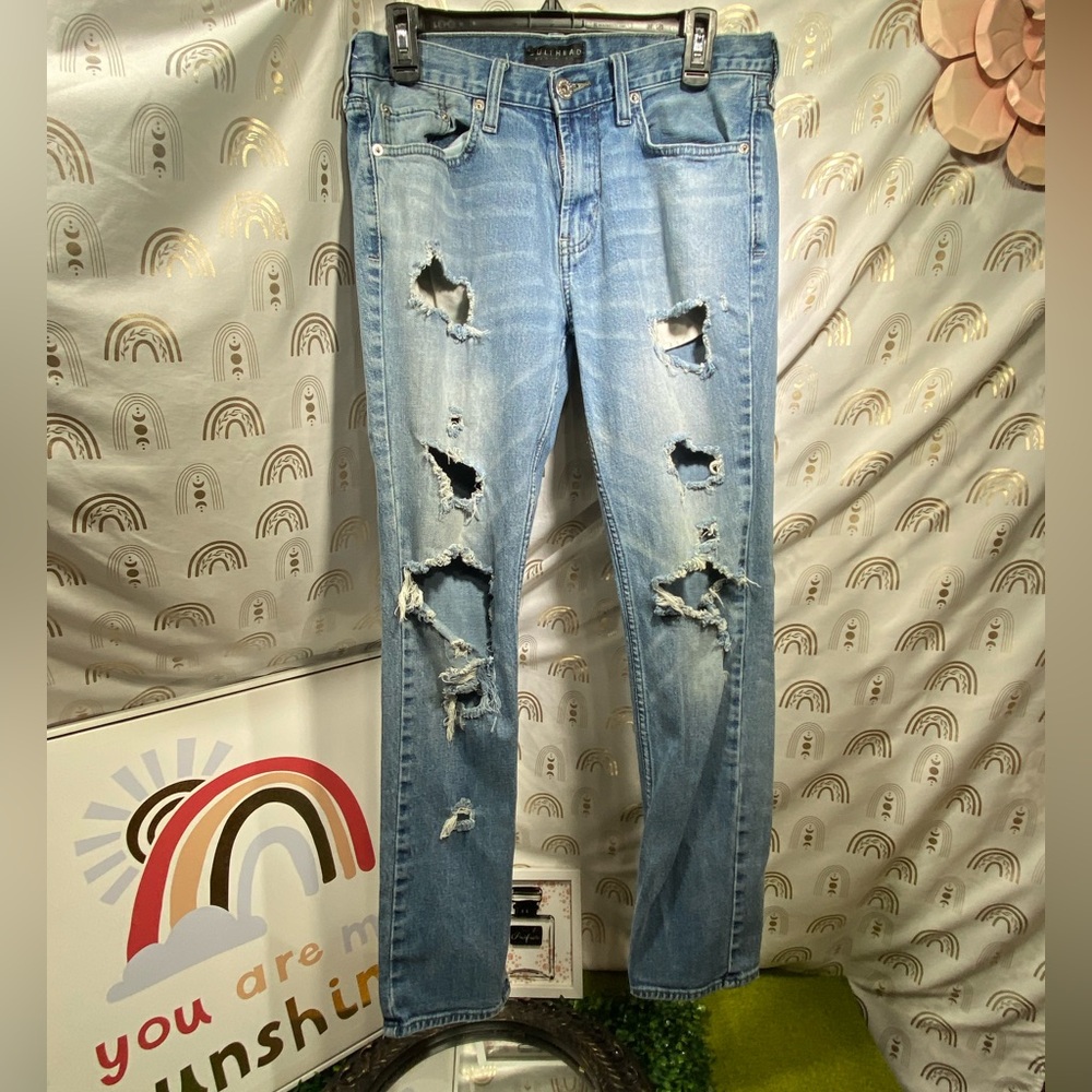 Bullhead Silver Button on Blue Denim